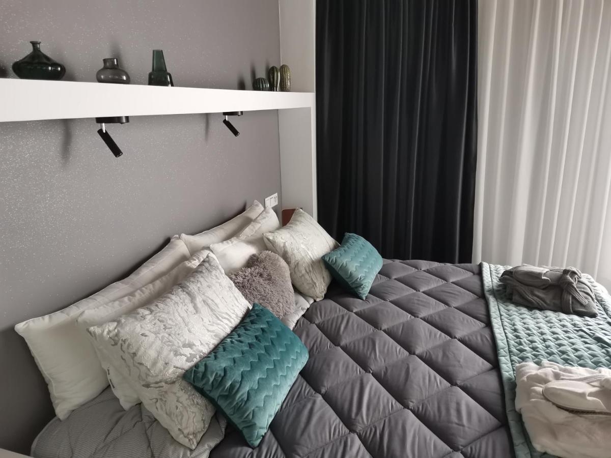 Appartamento FG Albayzin apartamento deluxe con terraza vistas y parking gratis Granada Esterno foto