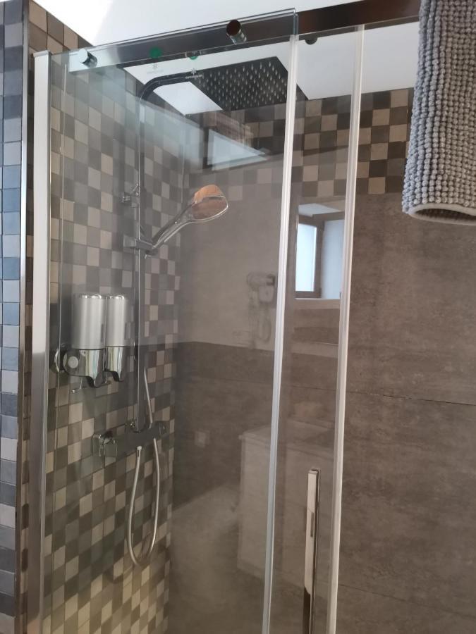 Appartamento FG Albayzin apartamento deluxe con terraza vistas y parking gratis Granada Esterno foto